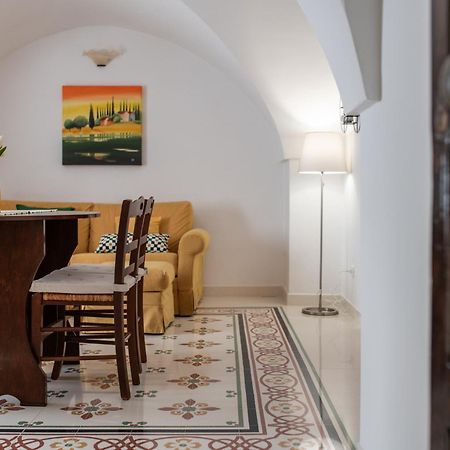 הוילה אוסטוני Casa Celidonia מראה חיצוני תמונה